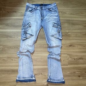 Size 32 Men’s Blue Jeans w/ Jewels On The Side Pockets